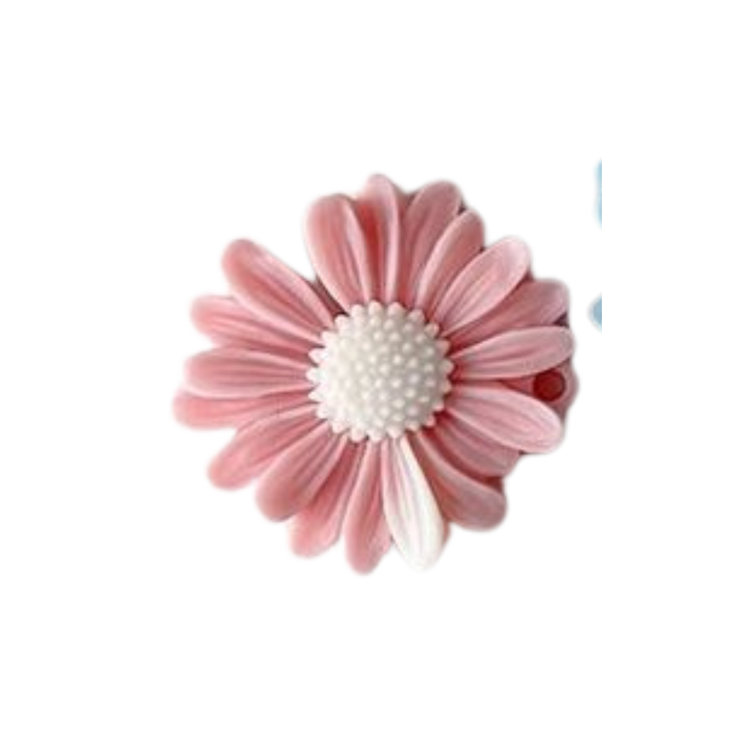The Daisy Candle - by the Alchemist